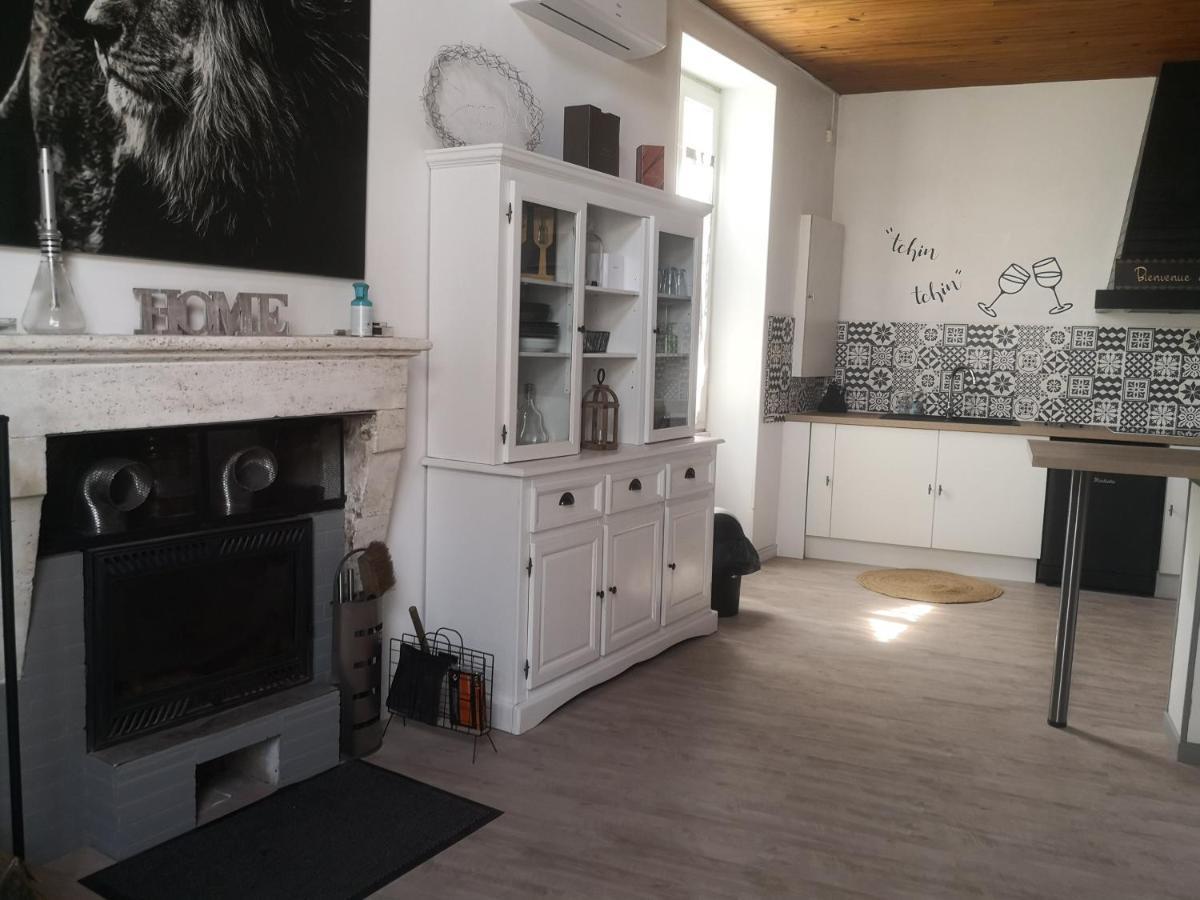 Villa Chez Alex et Sophie à Louzac-Saint-Andre Extérieur photo