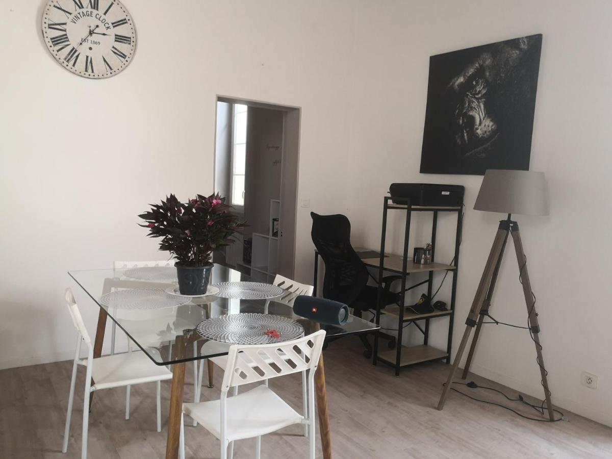 Villa Chez Alex et Sophie à Louzac-Saint-Andre Extérieur photo